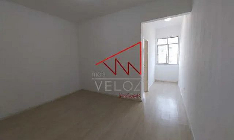 Apartamento-À Venda-...