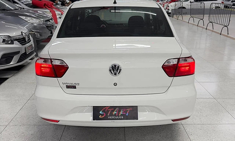 Volkswagen Voyage 1....