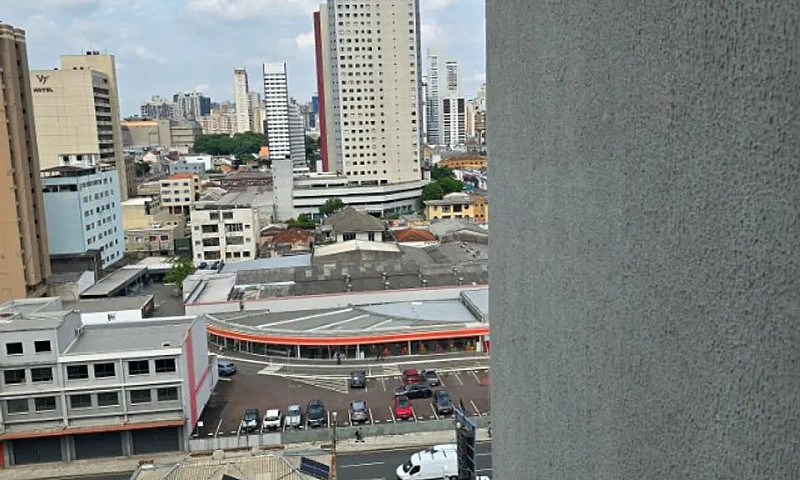 Ótimo Apto. Central ...