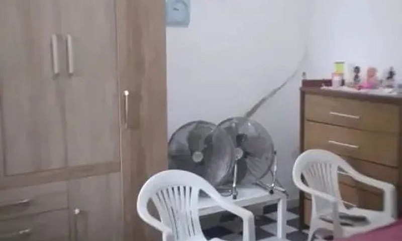 Casa Residencial Em ...
