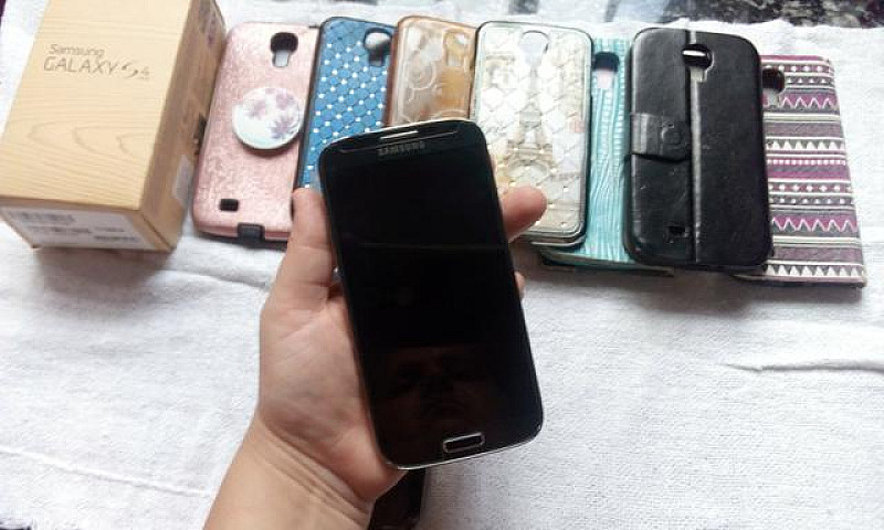 Samsung Galaxy S4 Em...