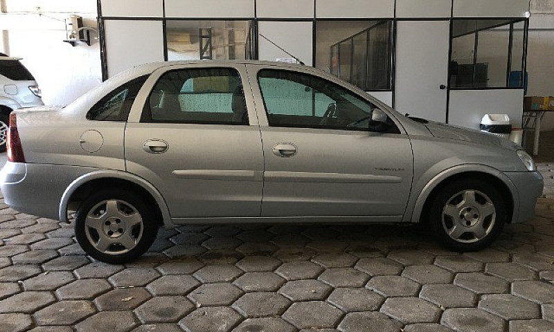 Corsa Sedan Premium ...
