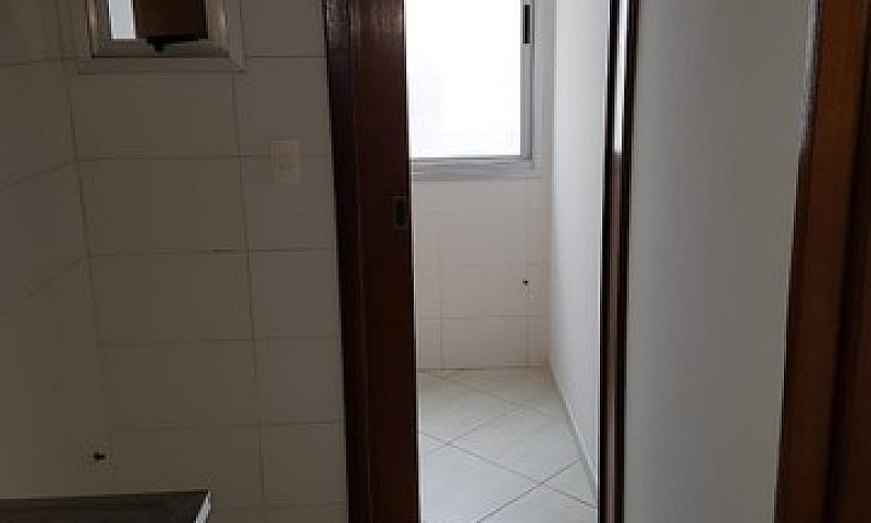 Requinte Imóveis Alu...
