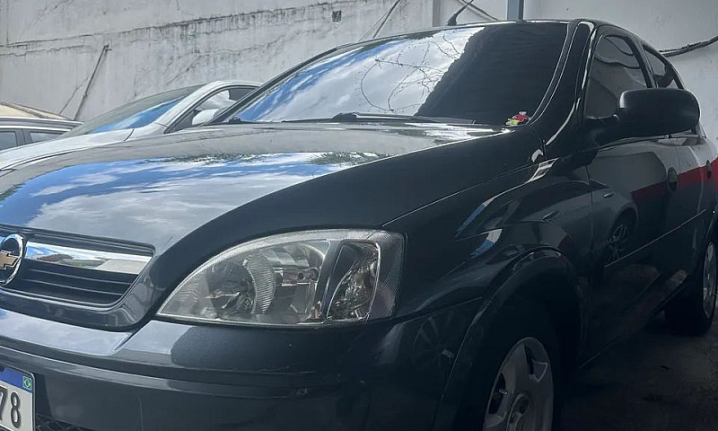 Chevrolet Corsa Sed....