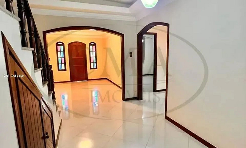 Ótima Casa À Venda N...