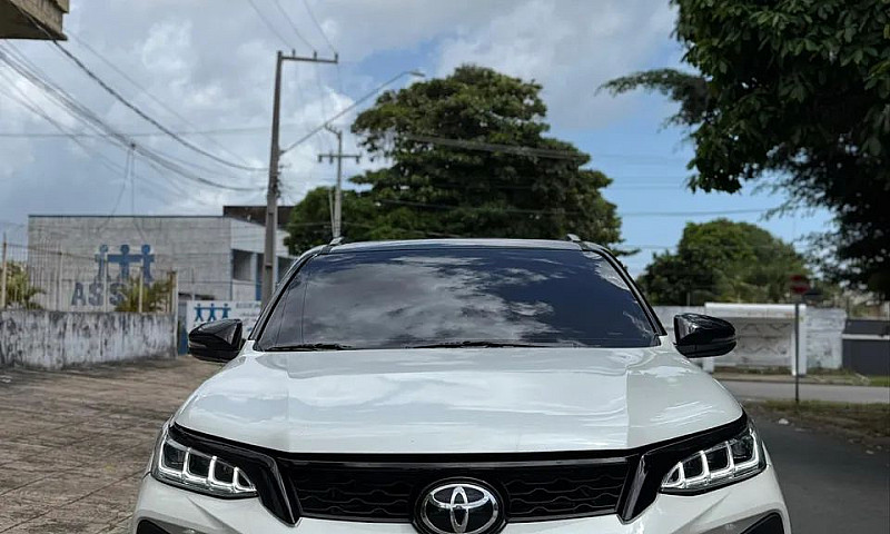 Toyota Hilux Sw4 Srx...