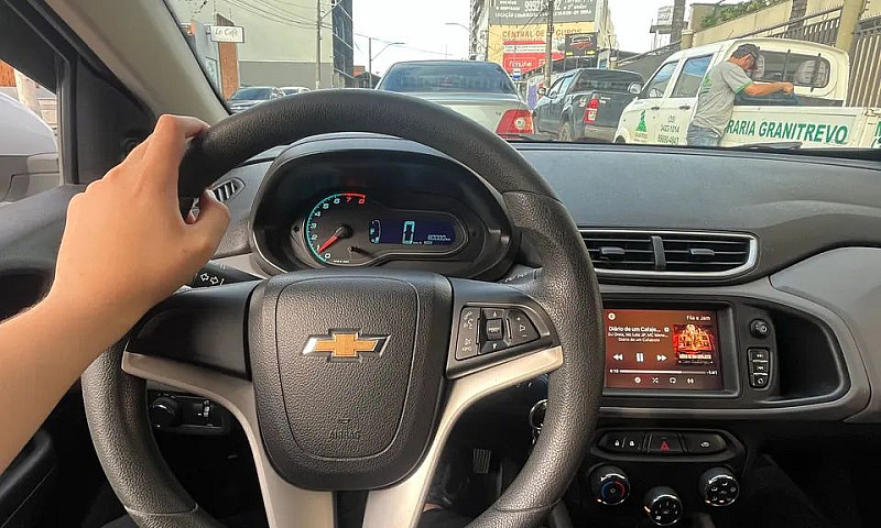 Chevrolet Onix Hatch...