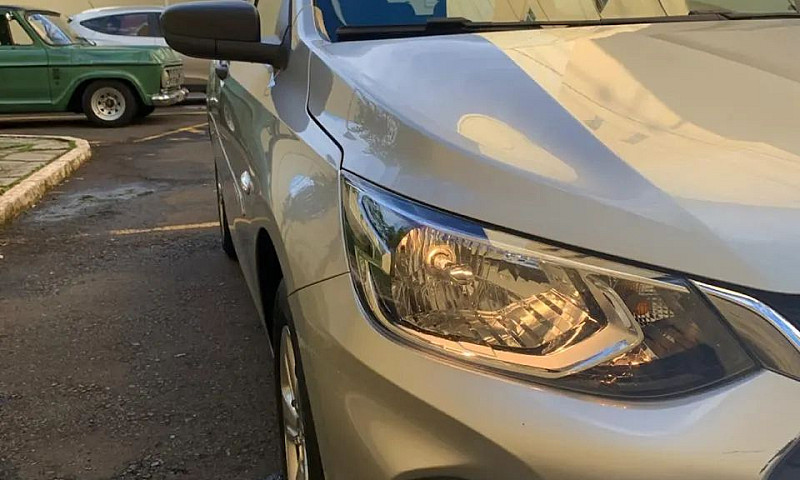 Chevrolet Onix Hatch...