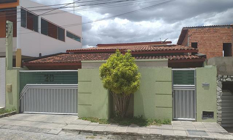 Casa Ampla No Bairro...