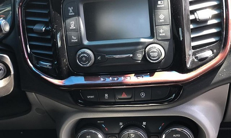 Fiat Toro Freedom Ro...