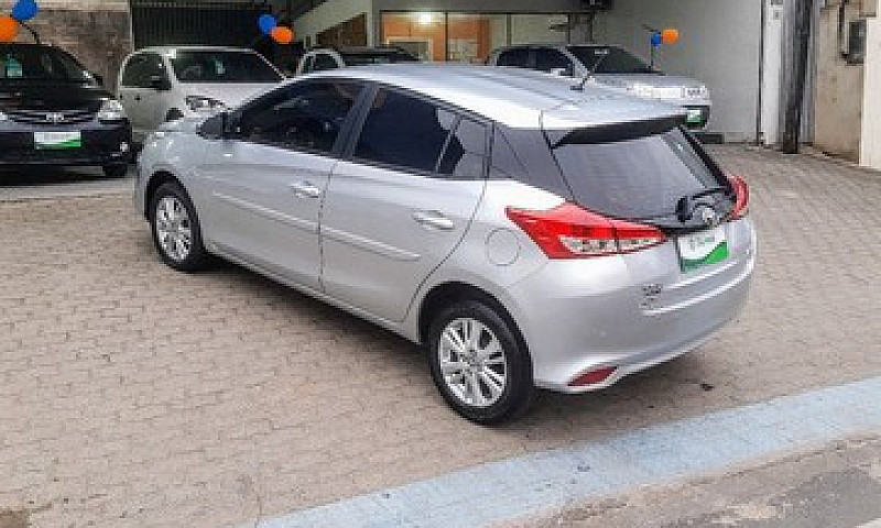 Toyota Etios X 1.3 2...