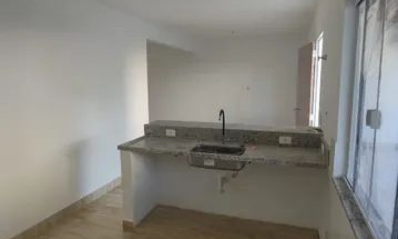Alugo Casa Nova Em C...