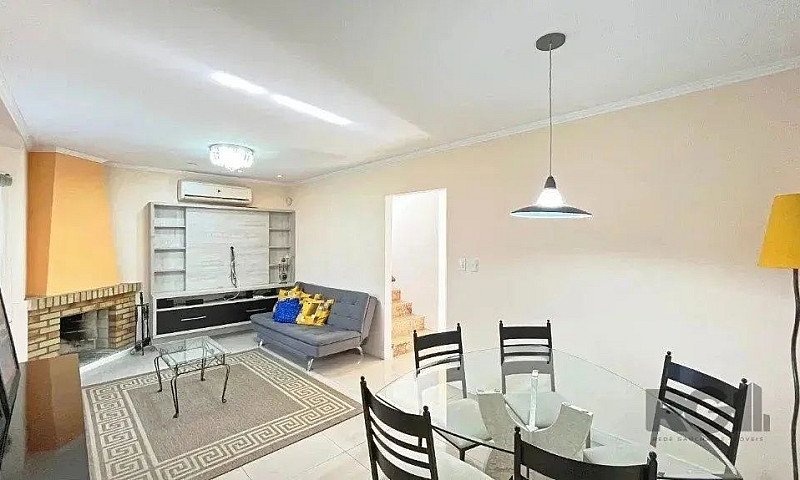 Com 119,93 M² De Áre...