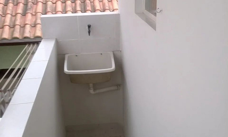Kitinete Na Rua Cole...