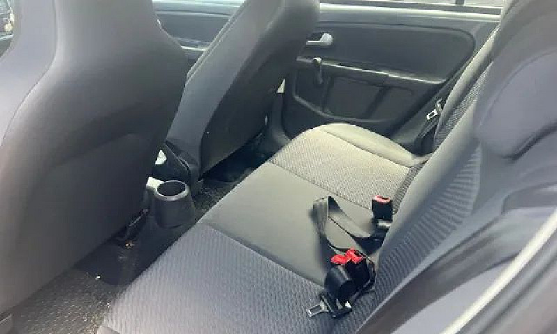 Volkswagen Up! Conne...