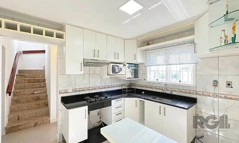 Com 119,93 M² De Áre...