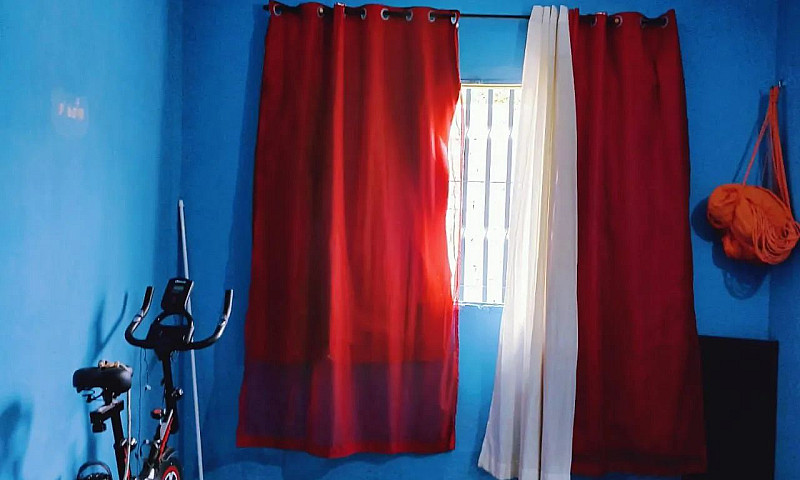 Vendo Esta Casa Bem ...