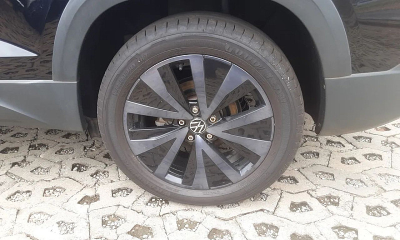 Volkswagen Taos Comf...