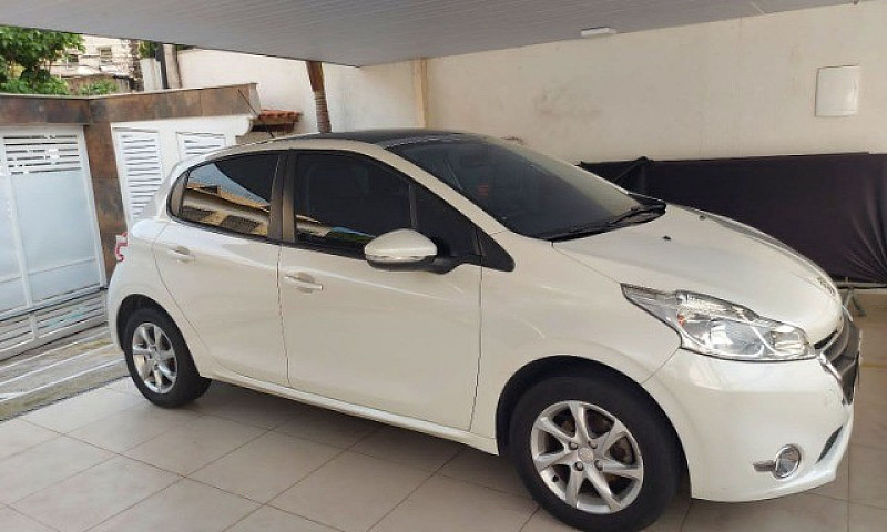 Peugeot 208 1.5 Allu...