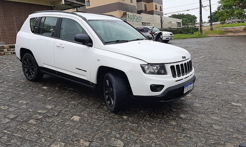 Jeep Compass Sport 2...