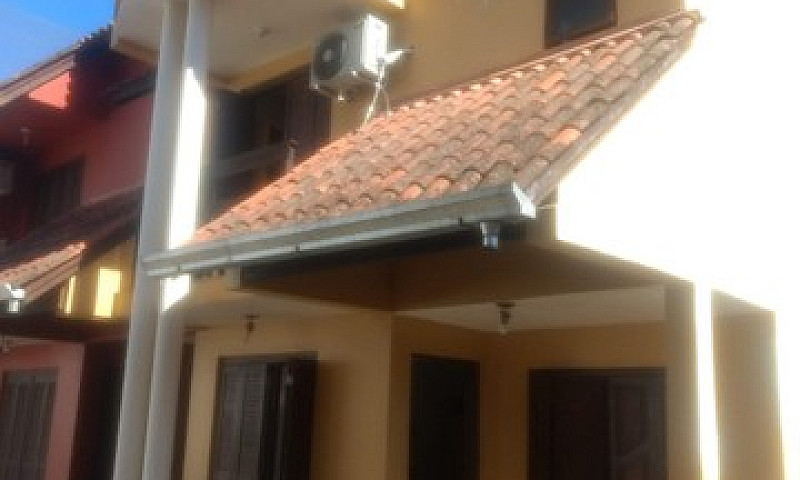 Canoas - Casa Padrão...