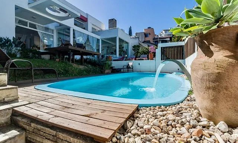 Suite Moderna Casa C...