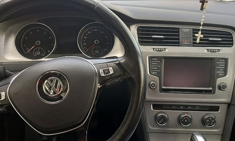 Golf 2016  1.6 Muito...