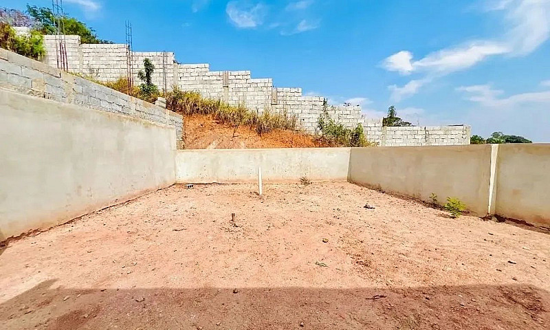 Casa Em Jundiaizinho...