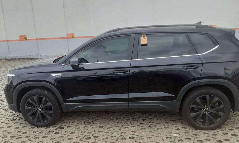 Volkswagen Taos Comf...