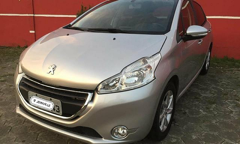 Peugeot 208 Allure 2...