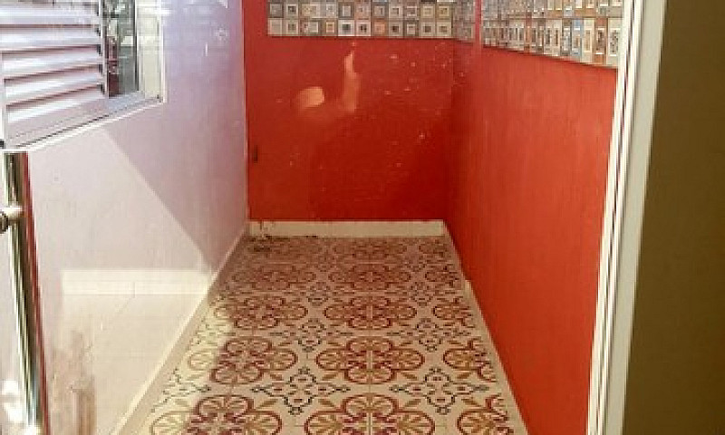 Vende-Se Casa Em Con...
