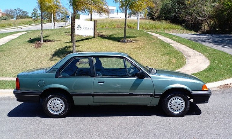 Chevrolet Monza Sl/E...