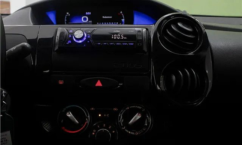 Toyota Etios 2020 1....