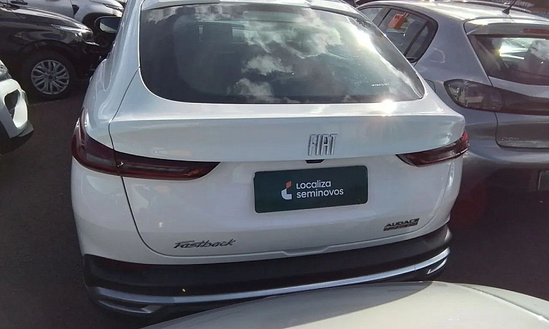 Fiat Fastback 2023 1...