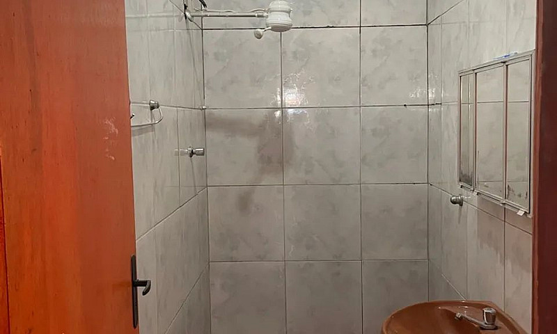 Aluga-Se Casa Na Av....