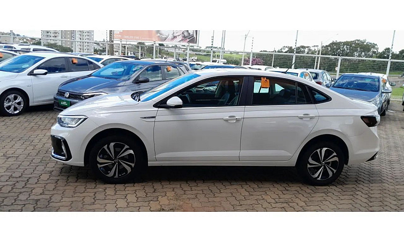 Volkswagen Virtus Co...