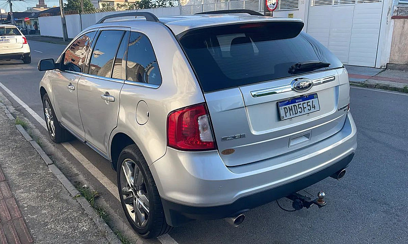 Ford Edge Limited 3....