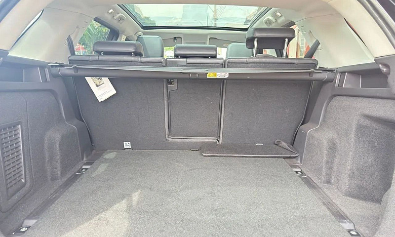 Land Rover Discovery...