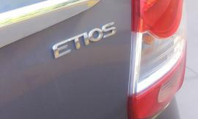 Toyota Etios Xls 1.5...