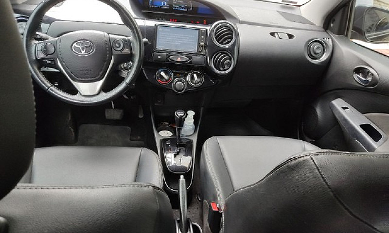 Toyota Etios 2019 Co...