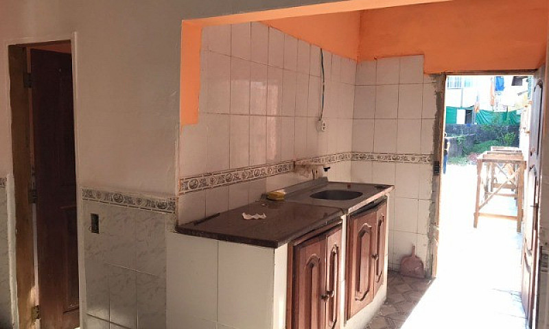 Aluga-Se Casa Natrav...