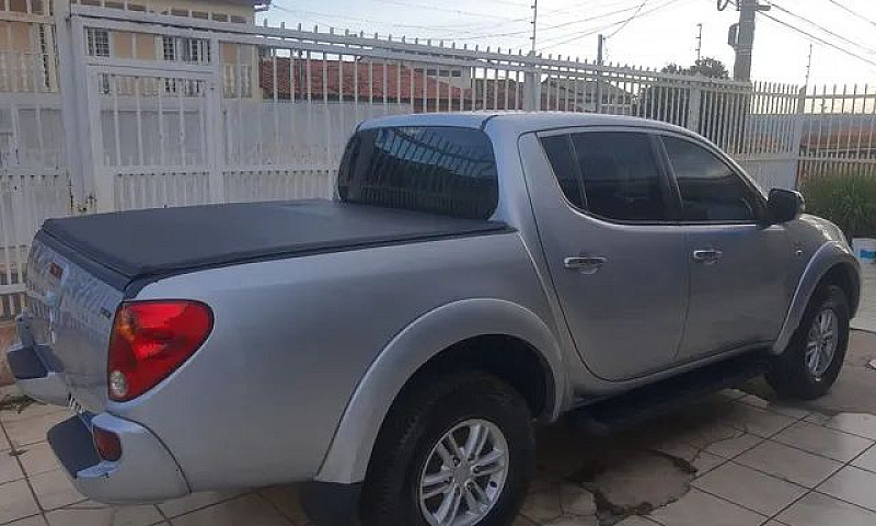 L200 Triton Hpe 2015...