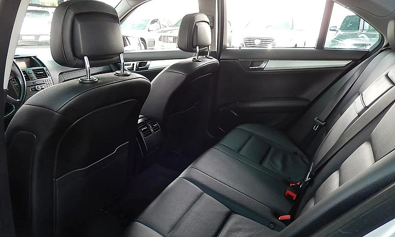 Mercedes-Benz C-200 ...