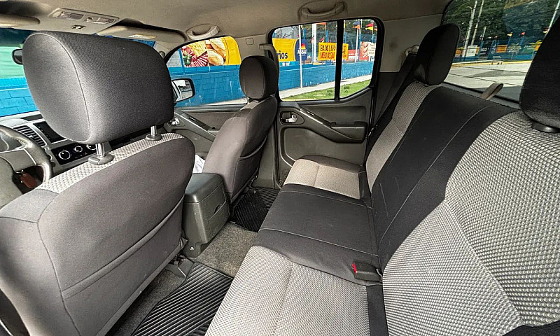 Nissan Frontier Sv A...