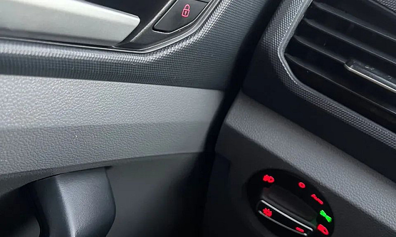 Volkswagen T-Cross 1...