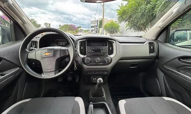 Chevrolet S10 Pick-U...