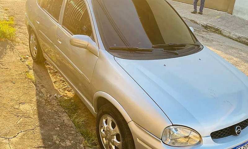 Chevrolet Corsa Seda...