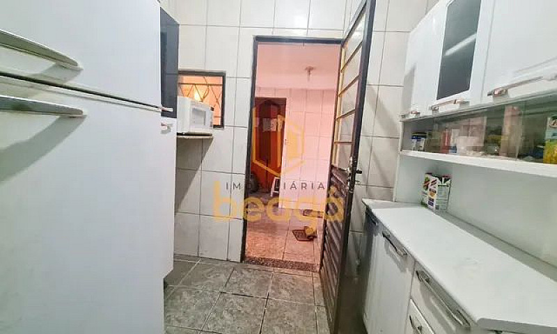 Casa Com 3 Dormitóri...