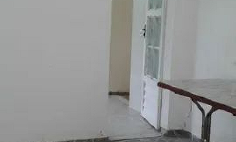 Casa Com 2 Quartos, ...