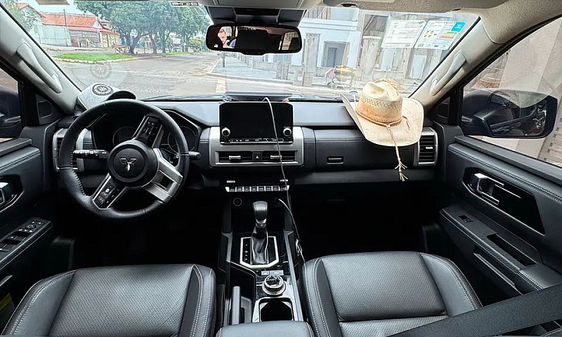Mitsubishi Triton Hp...